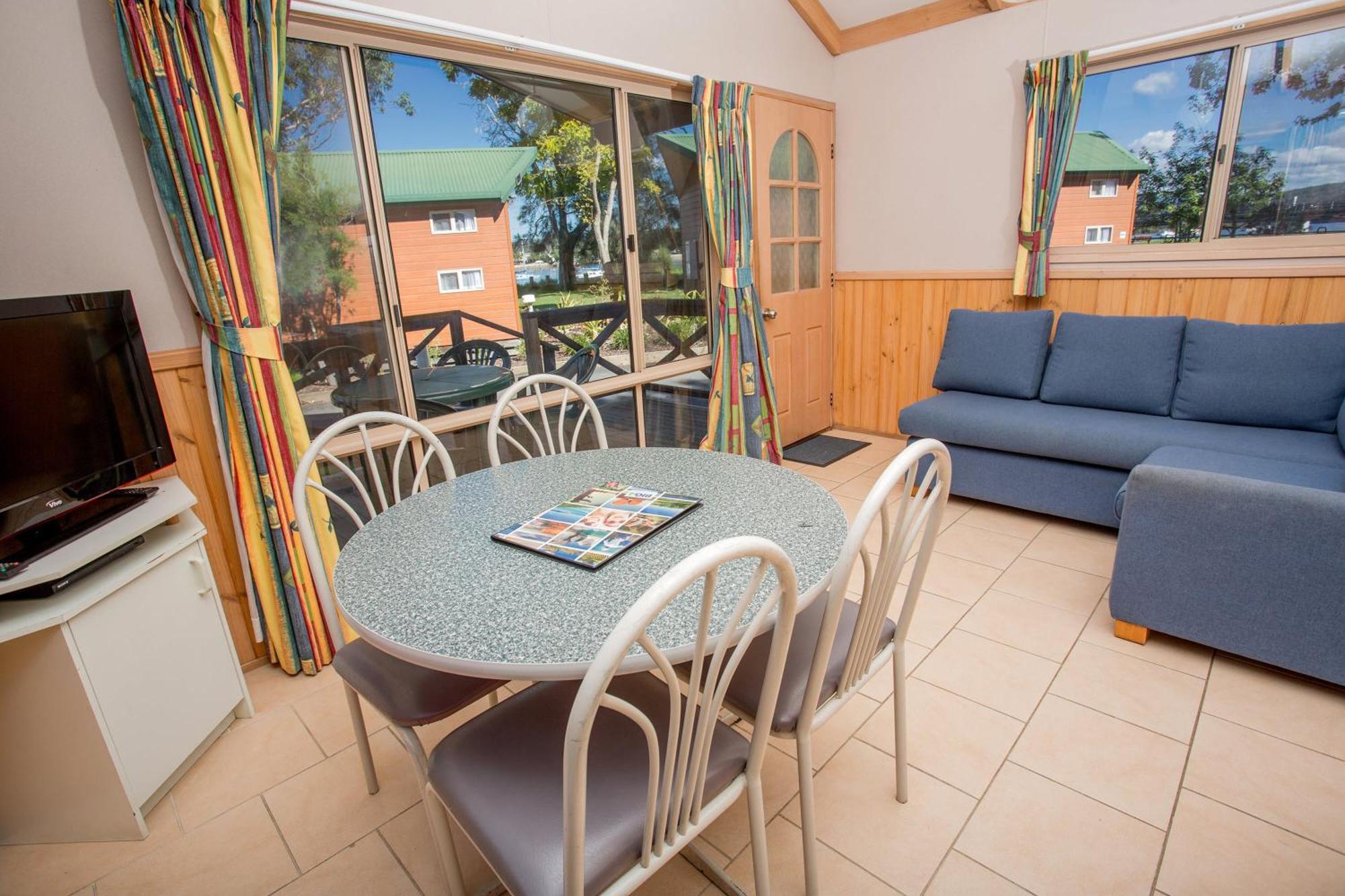 Big4 Batemans Bay At Easts Riverside Holiday Park Room photo